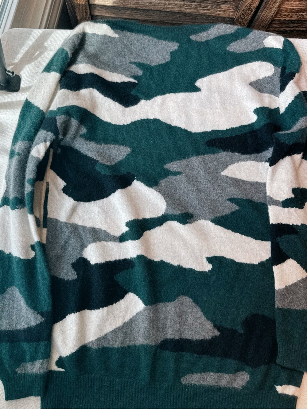 100% Cashmere by Aqua Teal, Gray & Cream Camo Crew Sweater - Picture 2 of 6